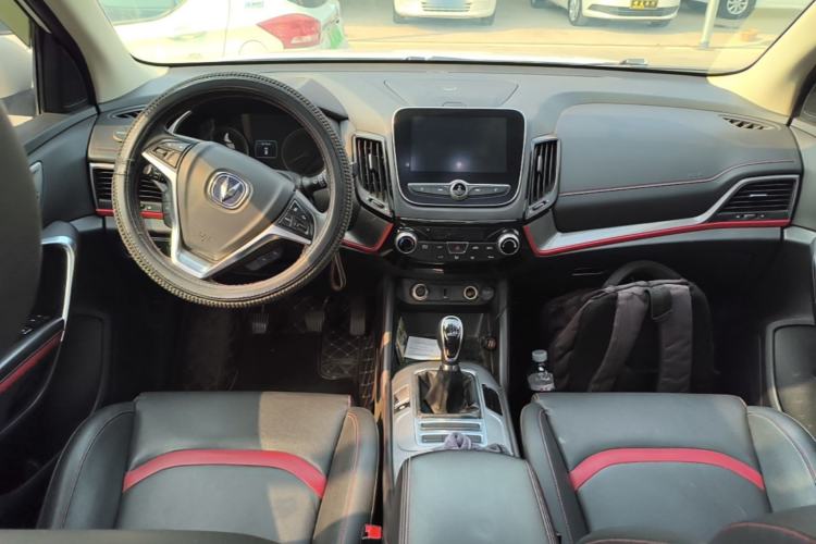Used CHANGAN CS55 2019 1.5T Manual Colorful Model China VI Standard Center Console