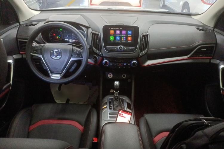 Used CHANGAN CS55 2019 1.5T Automatic Colorful Edition China VI Standard Center Console