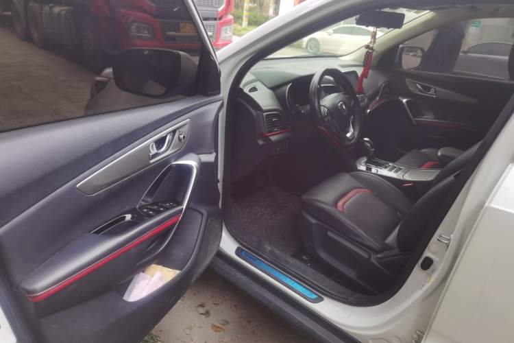 Used CHANGAN CS55 2019 1.5T Automatic Colorful Edition China VI Standard Driver Seat