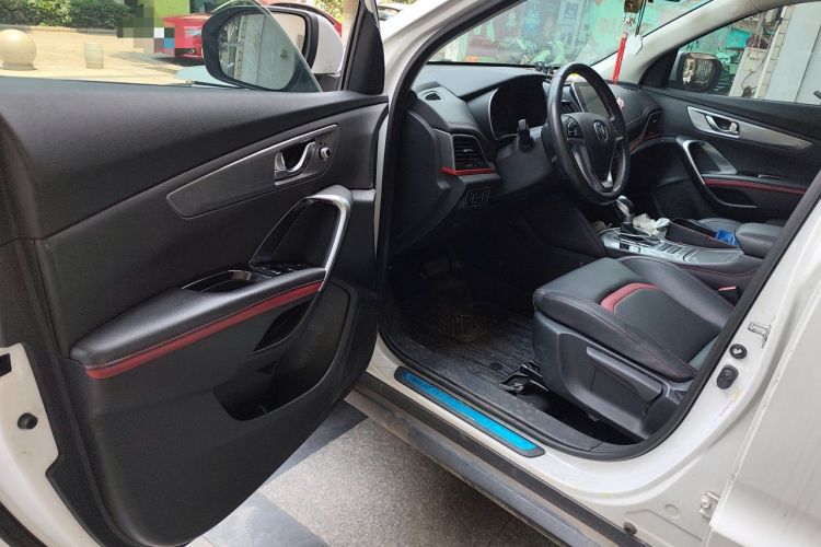 Used CHANGAN CS55 2019 1.5T Automatic Colorful Edition China VI Standard Driver Seat