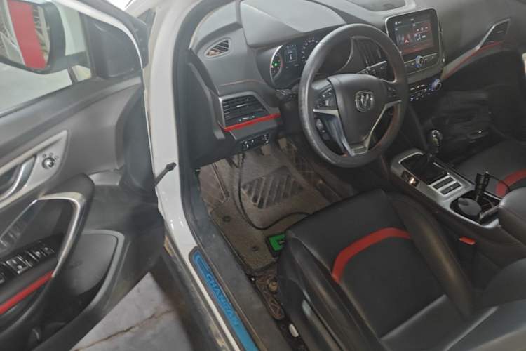 Used CHANGAN CS55 2019 1.5T Manual Colorful Model China VI Standard Driver Seat