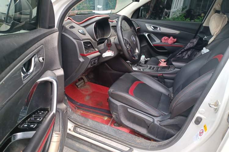 Used CHANGAN CS55 2019 1.5T Automatic Colorful Edition China VI Standard Driver Seat