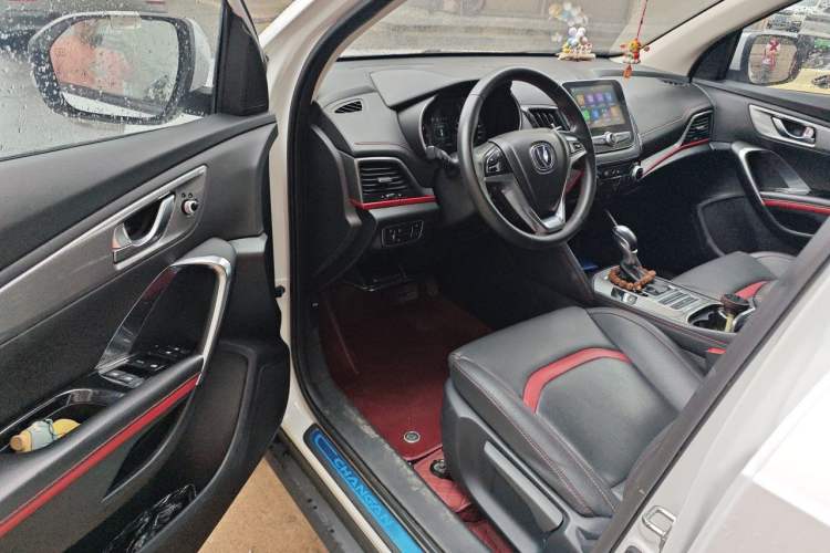Used CHANGAN CS55 2019 1.5T Automatic Colorful Edition China VI Standard Driver Seat