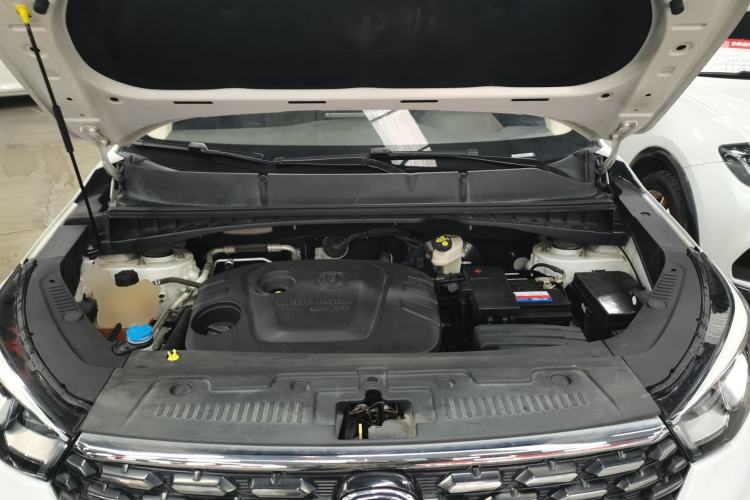 Used CHANGAN CS55 2019 1.5T Automatic Colorful Edition China VI Standard Engine Bay