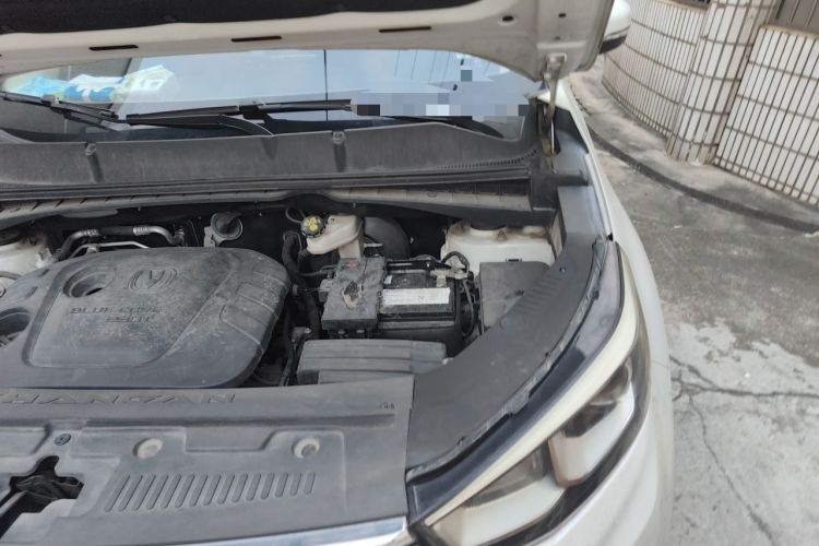 Used CHANGAN CS55 2019 1.5T Automatic Colorful Edition China VI Standard Engine Bay Left