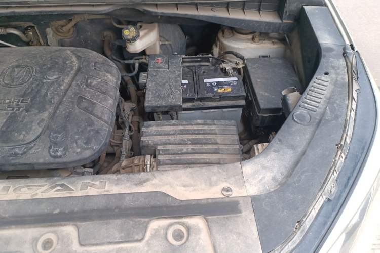 Used CHANGAN CS55 2019 1.5T Automatic Colorful Edition China VI Standard Engine Bay Left