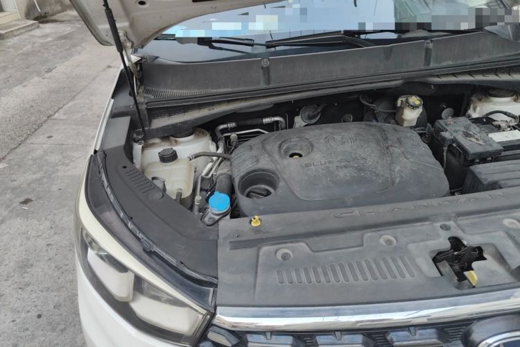Used CHANGAN CS55 2019 1.5T Automatic Colorful Edition China VI Standard Engine Bay Right