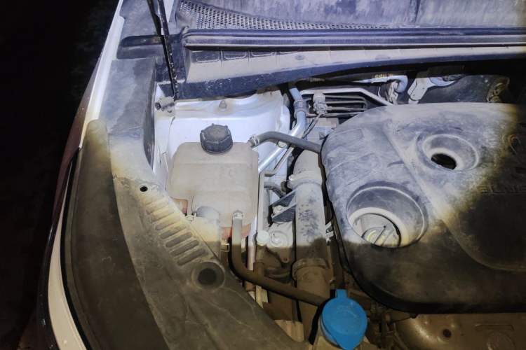 Used CHANGAN CS55 2019 1.5T Automatic Colorful Edition China VI Standard Engine Bay Right