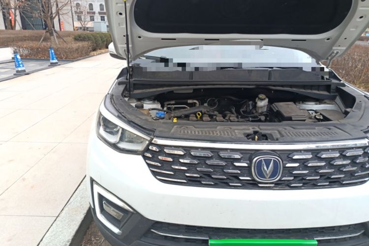 Used CHANGAN CS55 2019 1.5T Manual Colorful Model China VI Standard Engine Bay Right