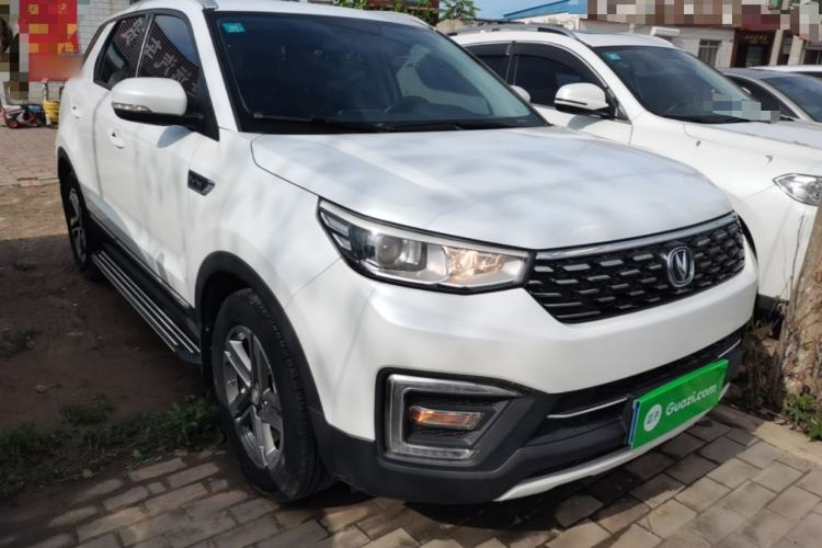 Used CHANGAN CS55 2019 1.5T Manual Colorful Model China VI Standard Exterior 1