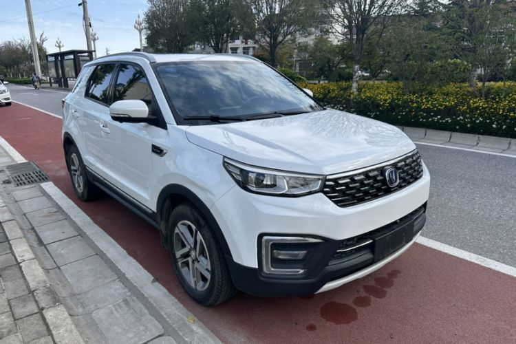 Used CHANGAN CS55 2019 1.5T Manual Colorful Model China VI Standard Exterior 2