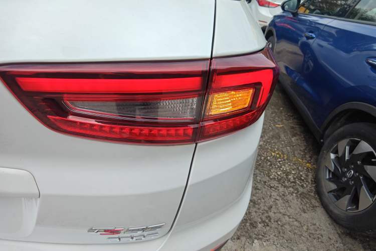 Used CHANGAN CS55 2019 1.5T Automatic Colorful Edition China VI Standard Exterior 6