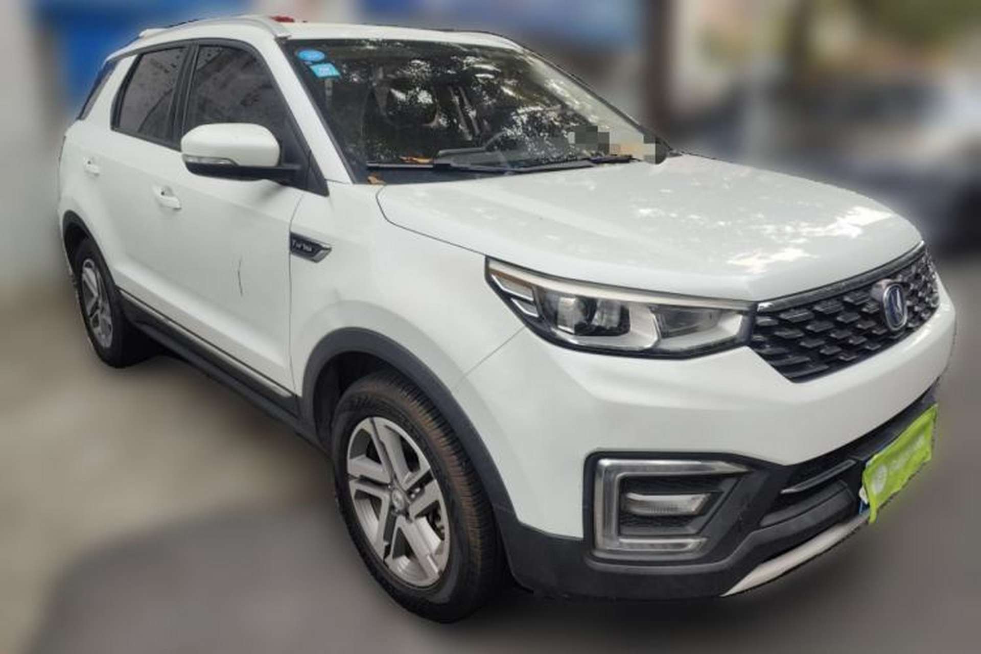 Used CHANGAN CS55 2019 1.5T Manual Colorful Model China VI Standard Front Right 45 Deg