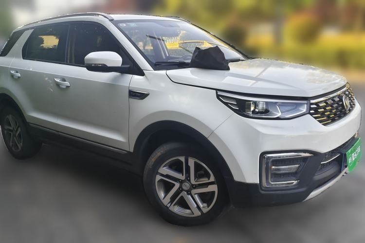 Used CHANGAN CS55 2019 1.5T Manual Colorful Model China VI Standard Front Right 45 Deg