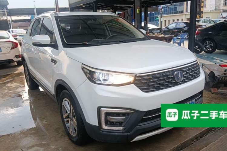 Used CHANGAN CS55 2019 1.5T Automatic Colorful Edition China VI Standard Front Right 45 Deg
