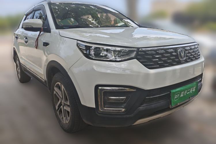 Used CHANGAN CS55 2019 1.5T Manual Colorful Model China VI Standard Front Right 45 Deg