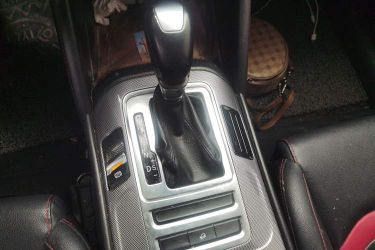 Used CHANGAN CS55 2019 1.5T Automatic Colorful Edition China VI Standard Gear Lever