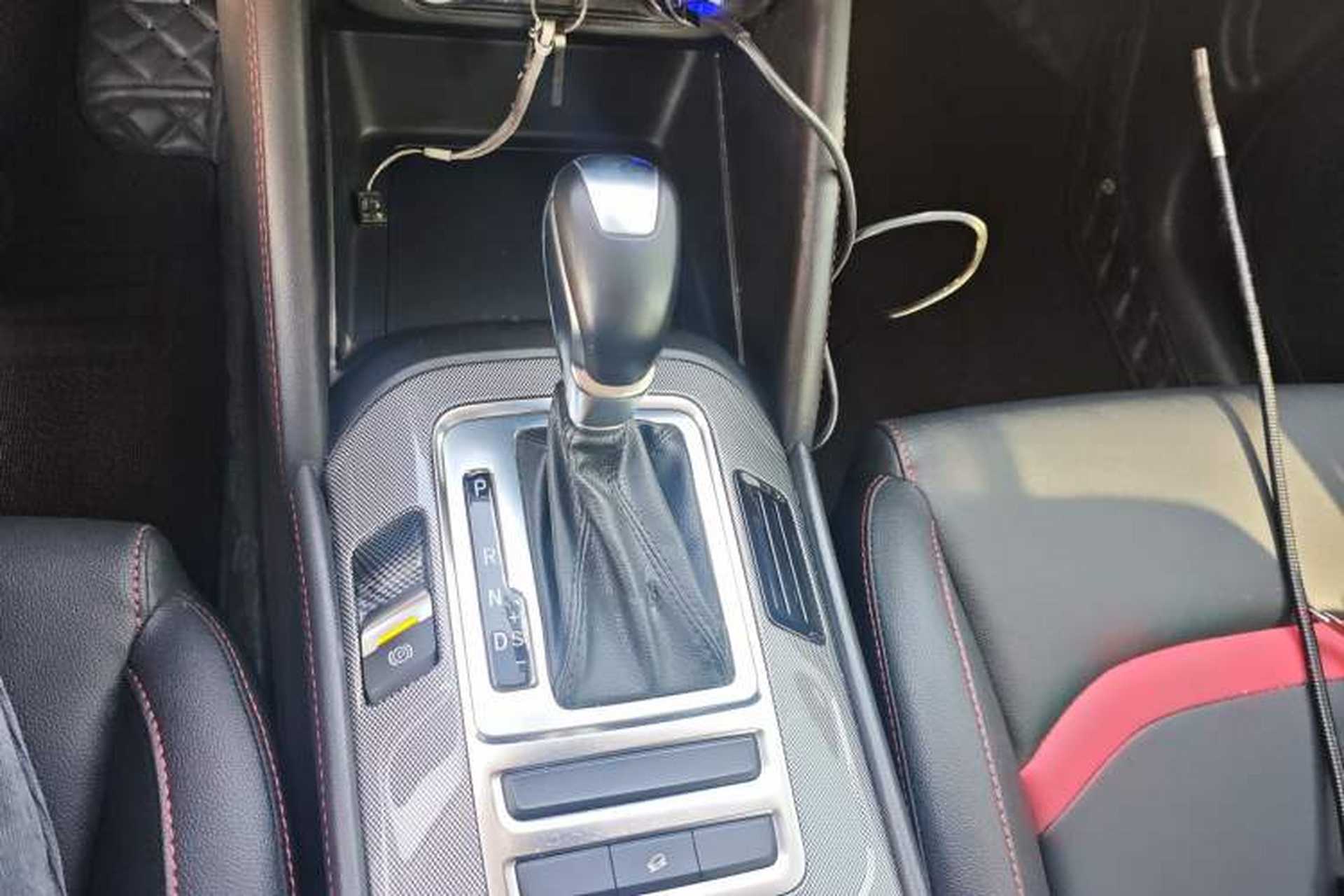 Used CHANGAN CS55 2019 1.5T Automatic Colorful Edition China VI Standard Gear Lever