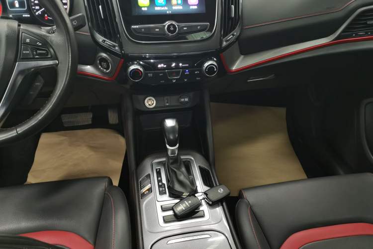 Used CHANGAN CS55 2019 1.5T Automatic Colorful Edition China VI Standard Gear Lever