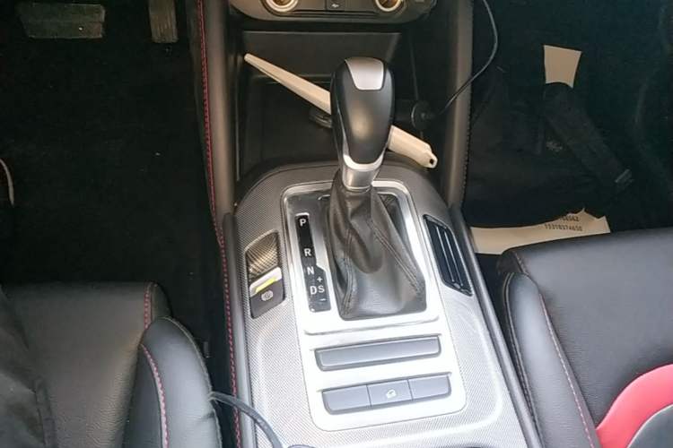 Used CHANGAN CS55 2019 1.5T Automatic Xuan Dong Model China VI Standard Gear Lever