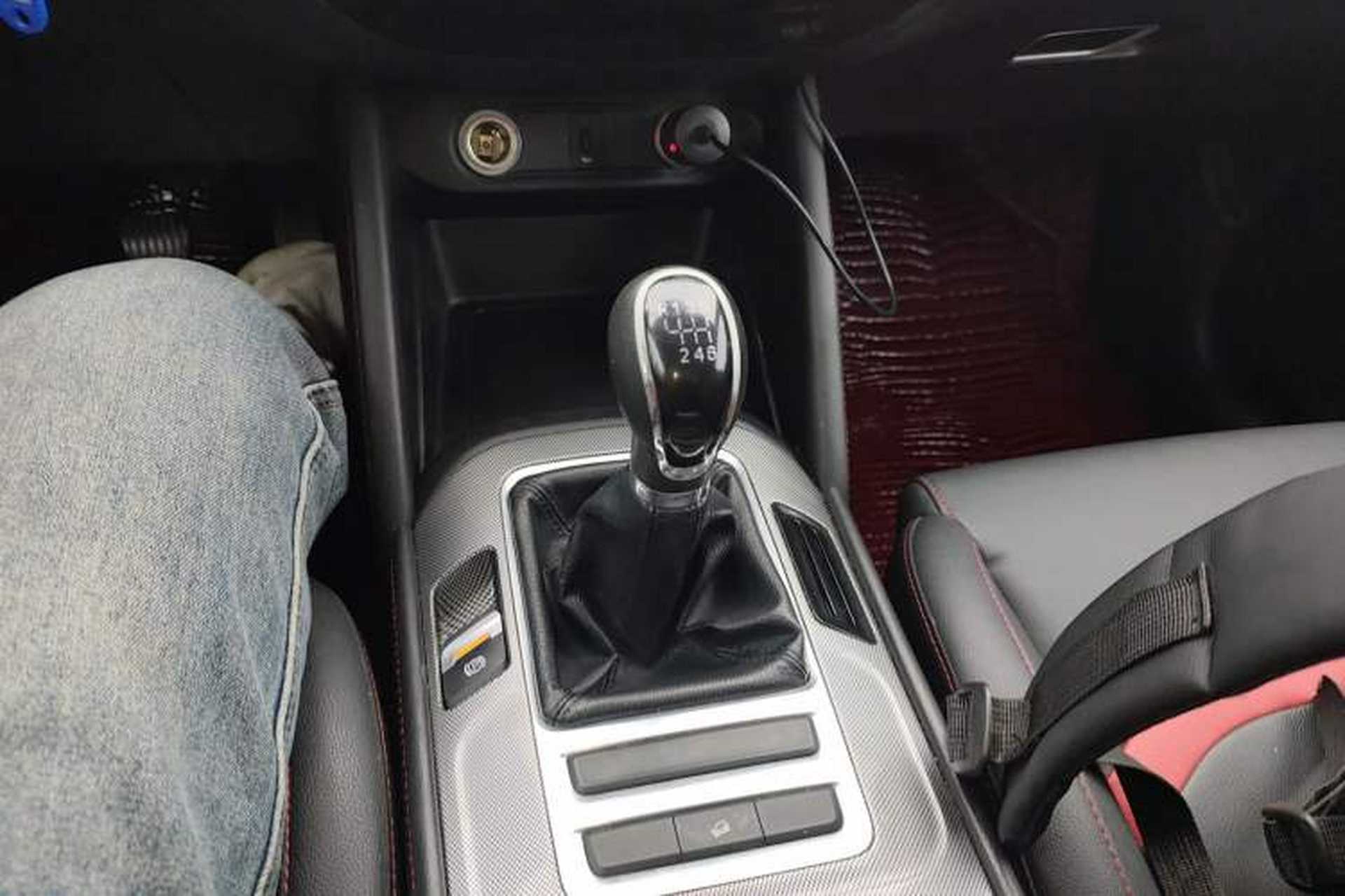 Used CHANGAN CS55 2019 1.5T Manual Colorful Model China VI Standard Gear Lever