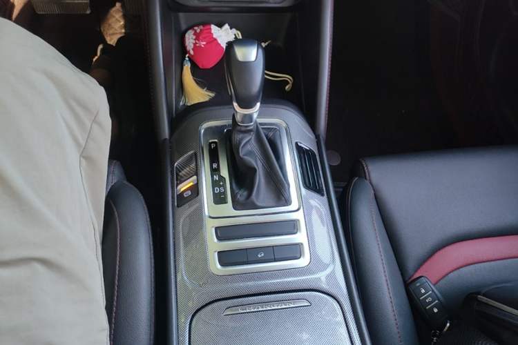 Used CHANGAN CS55 2019 1.5T Automatic Colorful Edition China VI Standard Gear Lever