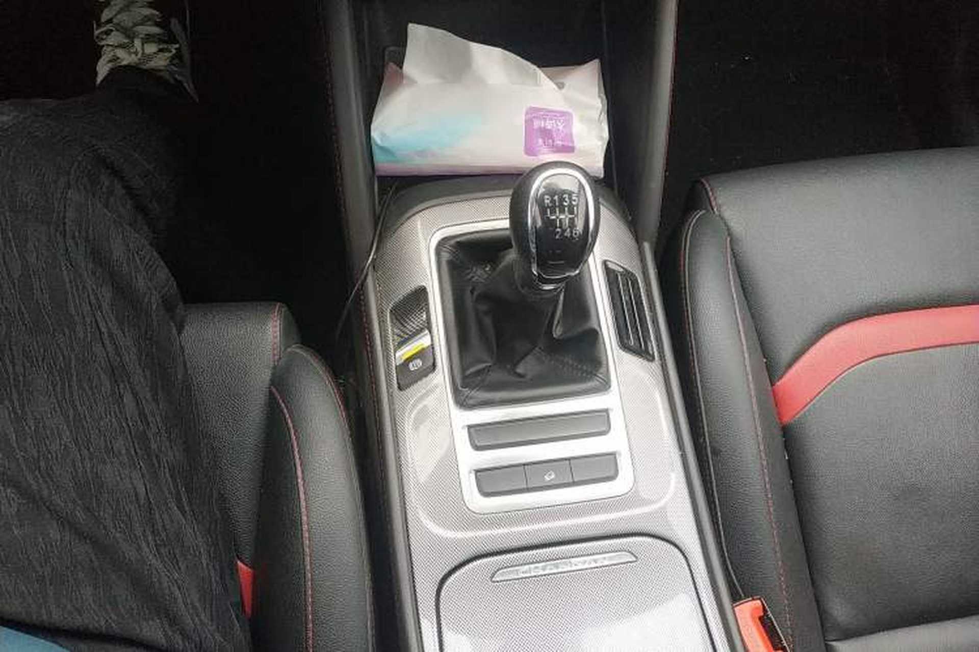 Used CHANGAN CS55 2019 1.5T Manual Colorful Model China VI Standard Gear Lever