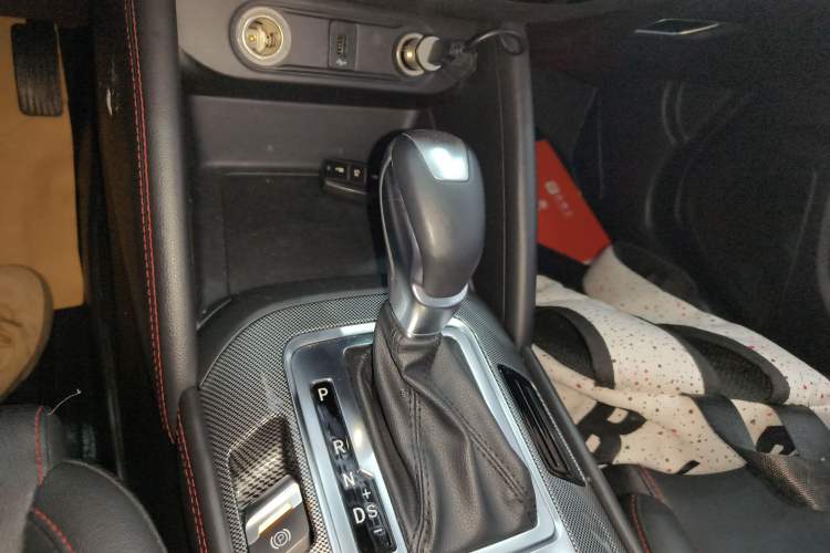 Used CHANGAN CS55 2019 1.5T Automatic Colorful Edition China VI Standard Gear Lever