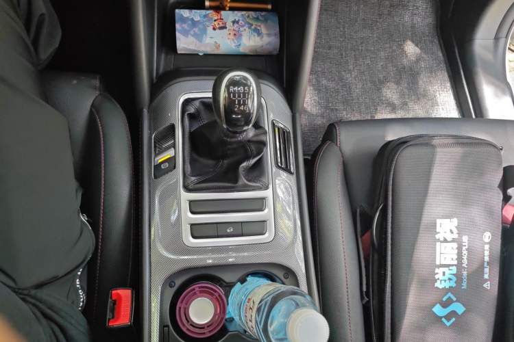 Used CHANGAN CS55 2019 1.5T Manual Colorful Model China VI Standard Gear Lever