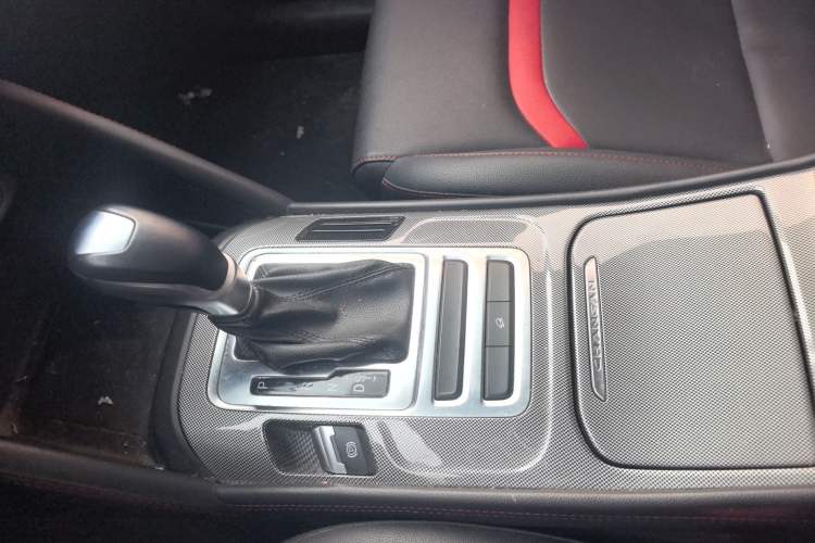 Used CHANGAN CS55 2019 1.5T Automatic Colorful Edition China VI Standard Gear Lever