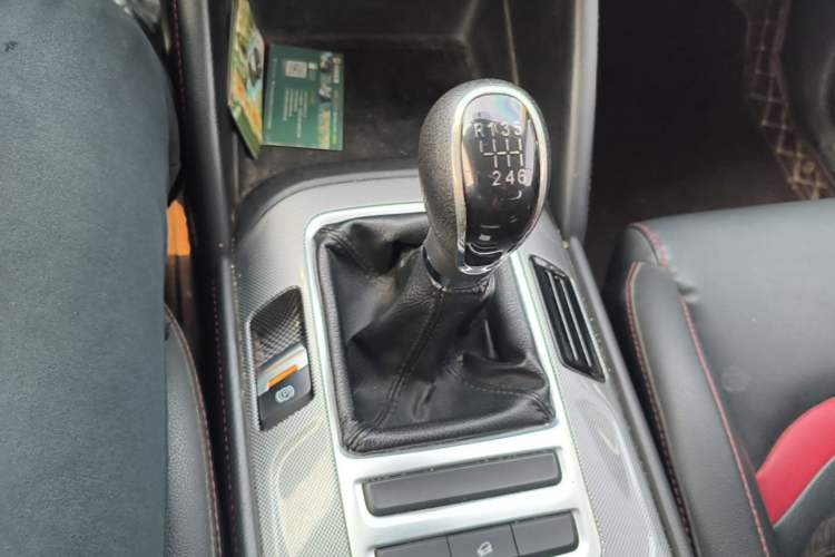 Used CHANGAN CS55 2019 1.5T Manual Colorful Model China VI Standard Gear Lever
