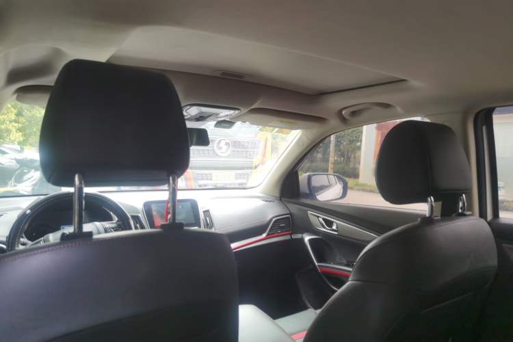 Used CHANGAN CS55 2019 1.5T Automatic Colorful Edition China VI Standard Headliner