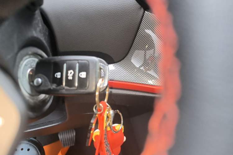 Used CHANGAN CS55 2019 1.5T Manual Colorful Model China VI Standard Interior 1