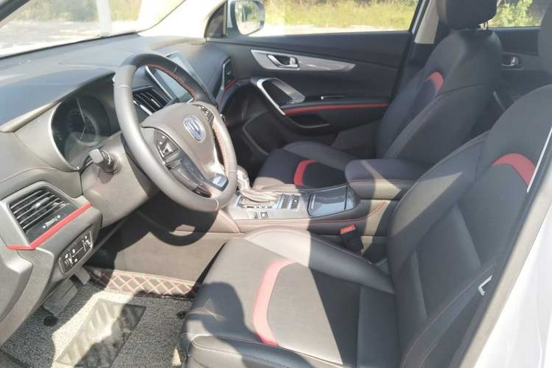 Used CHANGAN CS55 2019 1.5T Automatic Colorful Edition China VI Standard Interior 2