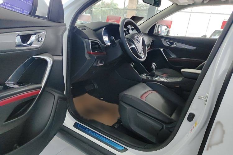 Used CHANGAN CS55 2019 1.5T Automatic Colorful Edition China VI Standard Interior 2