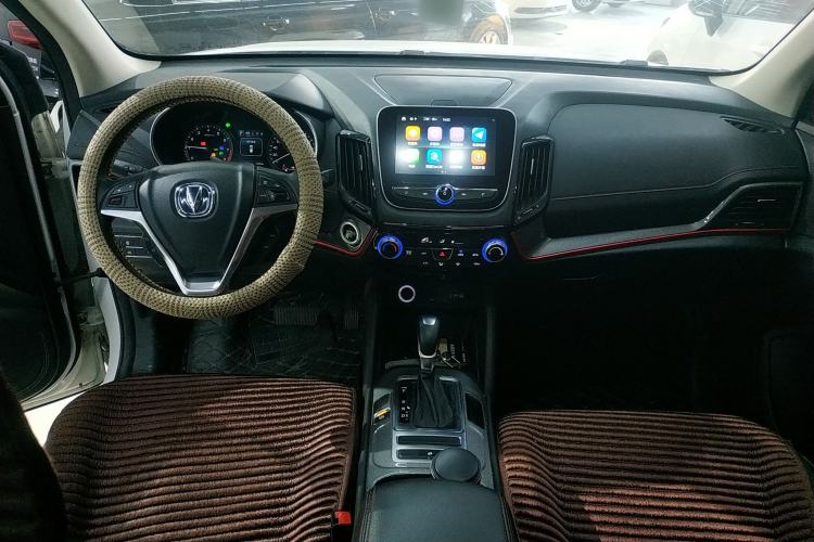 Used CHANGAN CS55 2019 1.5T Automatic Colorful Edition China VI Standard Interior 2