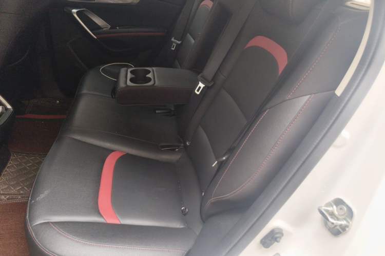 Used CHANGAN CS55 2019 1.5T Automatic Colorful Edition China VI Standard Interior 4