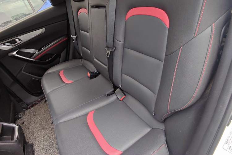Used CHANGAN CS55 2019 1.5T Automatic Colorful Edition China VI Standard Interior 4