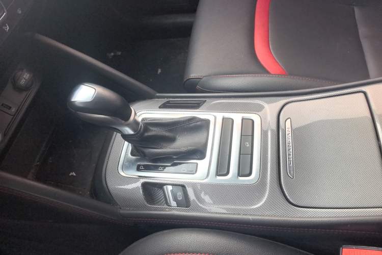 Used CHANGAN CS55 2019 1.5T Automatic Colorful Edition China VI Standard Interior 4
