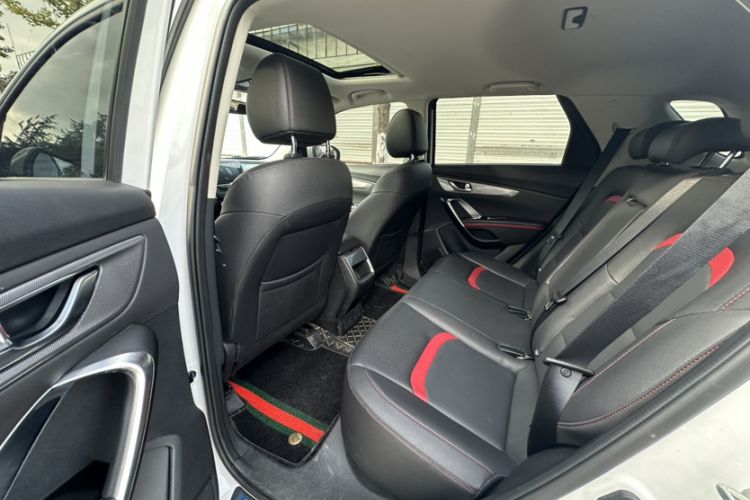 Used CHANGAN CS55 2019 1.5T Manual Colorful Model China VI Standard Interior 5