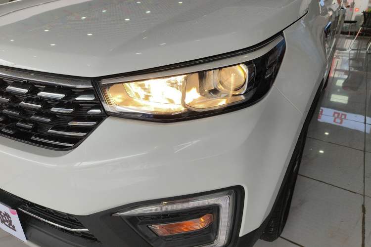 Used CHANGAN CS55 2019 1.5T Automatic Colorful Edition China VI Standard Left Front Headlight