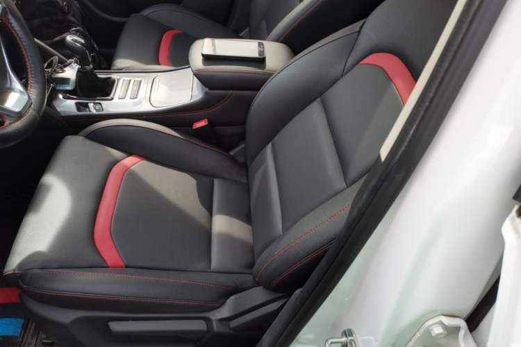 Used CHANGAN CS55 2019 1.5T Manual Colorful Model China VI Standard Left Front Seat