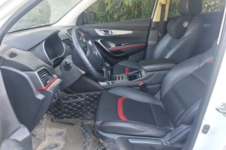 Used CHANGAN CS55 2019 1.5T Manual Colorful Model China VI Standard Left Front Seat