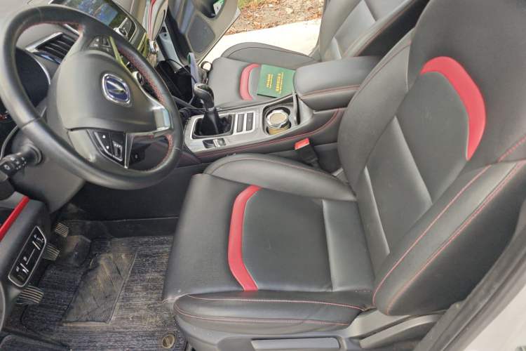 Used CHANGAN CS55 2019 1.5T Manual Colorful Model China VI Standard Left Front Seat