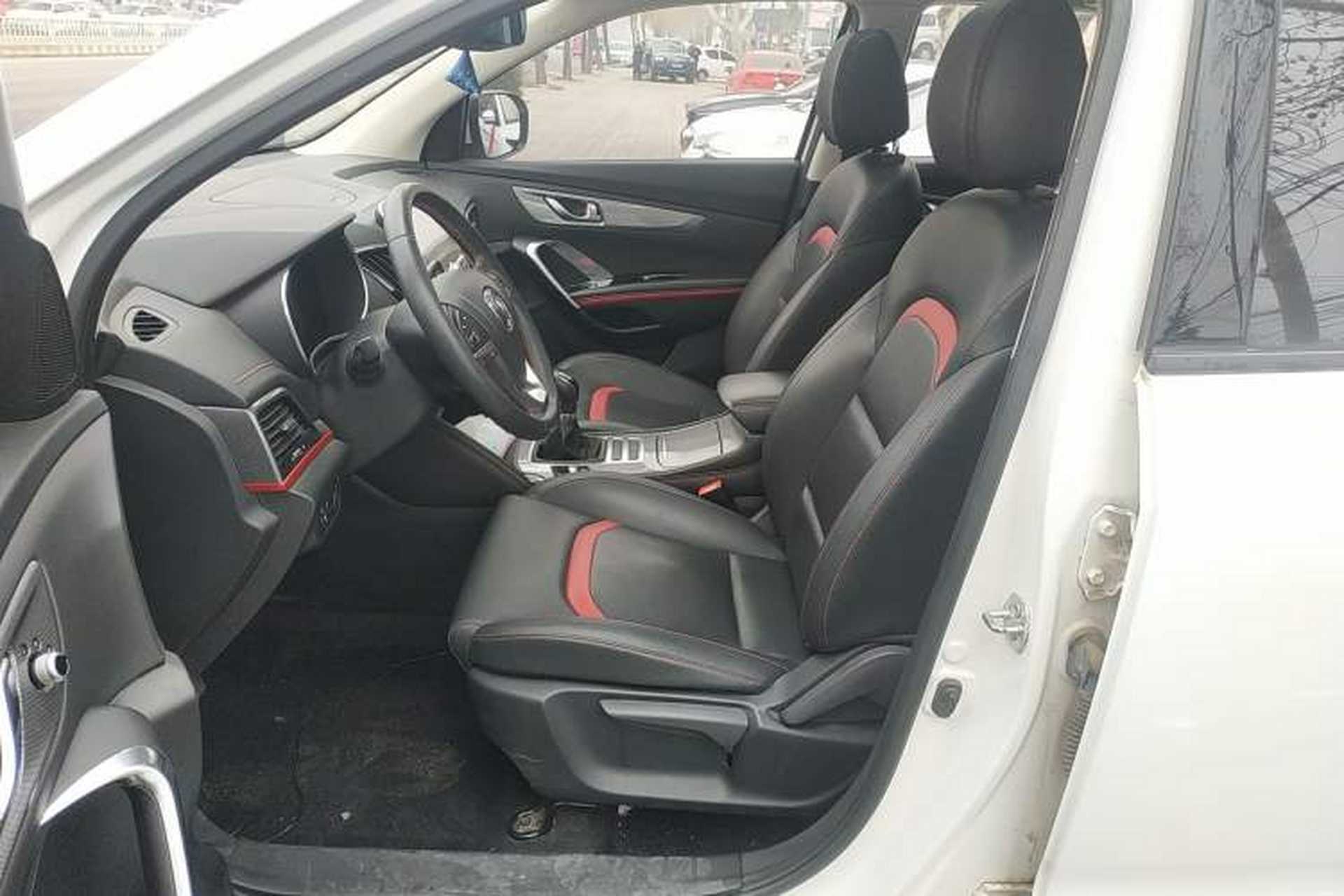 Used CHANGAN CS55 2019 1.5T Manual Colorful Model China VI Standard Left Front Seat