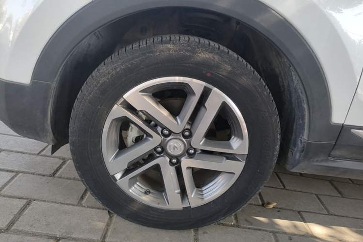 Used CHANGAN CS55 2019 1.5T Automatic Colorful Edition China VI Standard Left Front Wheel Hub