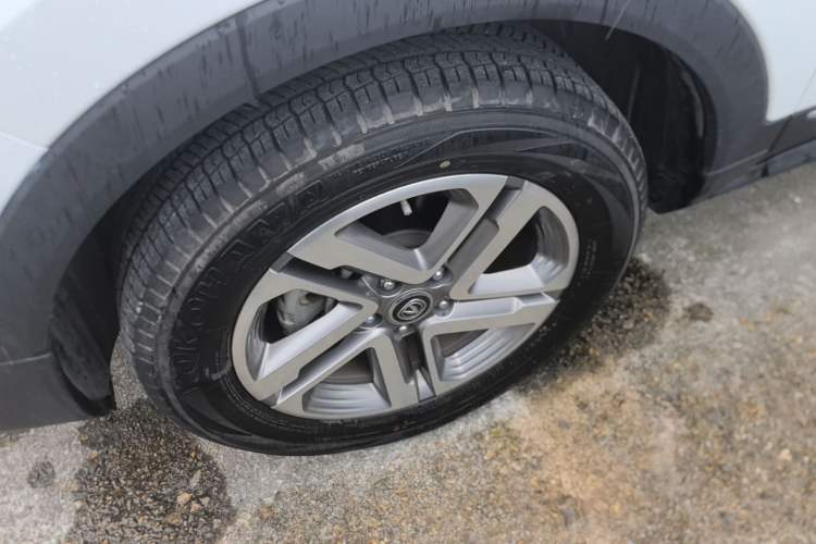 Used CHANGAN CS55 2019 1.5T Manual Colorful Model China VI Standard Left Front Wheel Hub