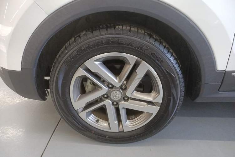 Used CHANGAN CS55 2019 1.5T Automatic Colorful Edition China VI Standard Left Front Wheel Hub