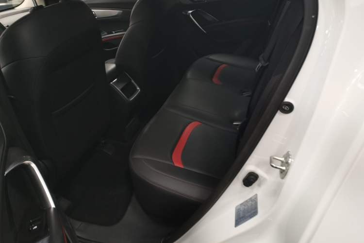 Used CHANGAN CS55 2019 1.5T Automatic Colorful Edition China VI Standard Left Rear Seat