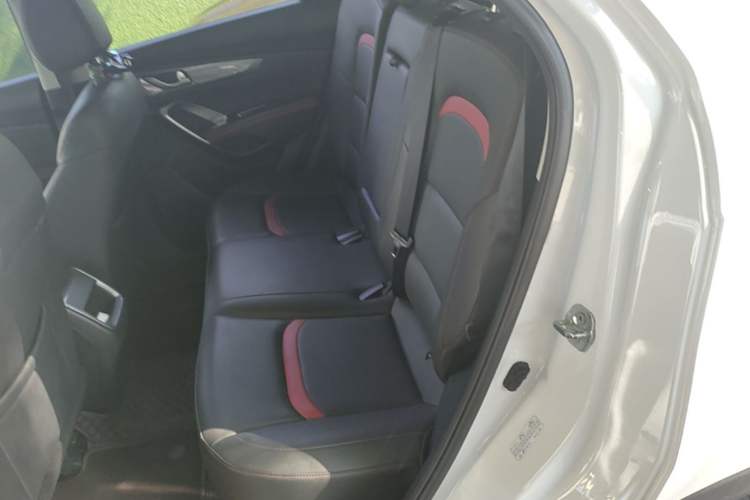 Used CHANGAN CS55 2019 1.5T Automatic Colorful Edition China VI Standard Left Rear Seat